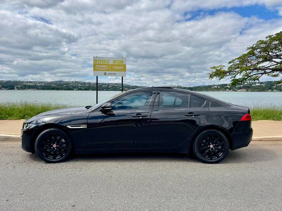 JAGUAR XE 2.0 16V SI4 TURBO GASOLINA PURE 4P AUTOMÁTICO JAGUAR XE 2.0 16V SI4 TURBO GASOLINA PURE 4P AUTOMÁTICO